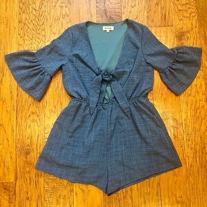 Listicle Romper Size M